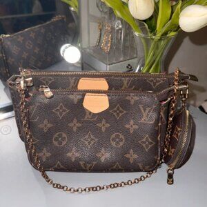 Louis Vuitton Multi Pochette Accessoires Versatile Crossbody
